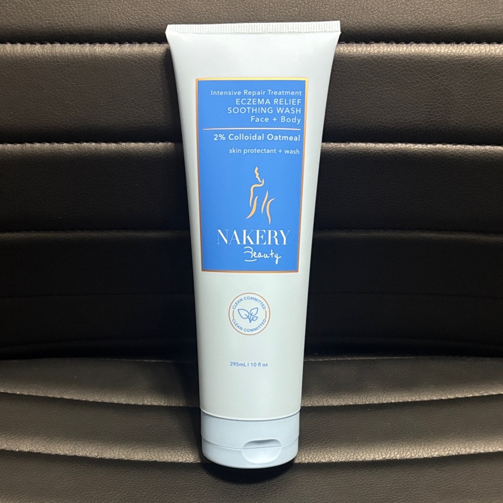 Nakery Beauty Soothing Wash for Eczema Relief - Blue and White